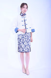 Line & Curve 真絲藤花小蓋袖中長旗袍92404